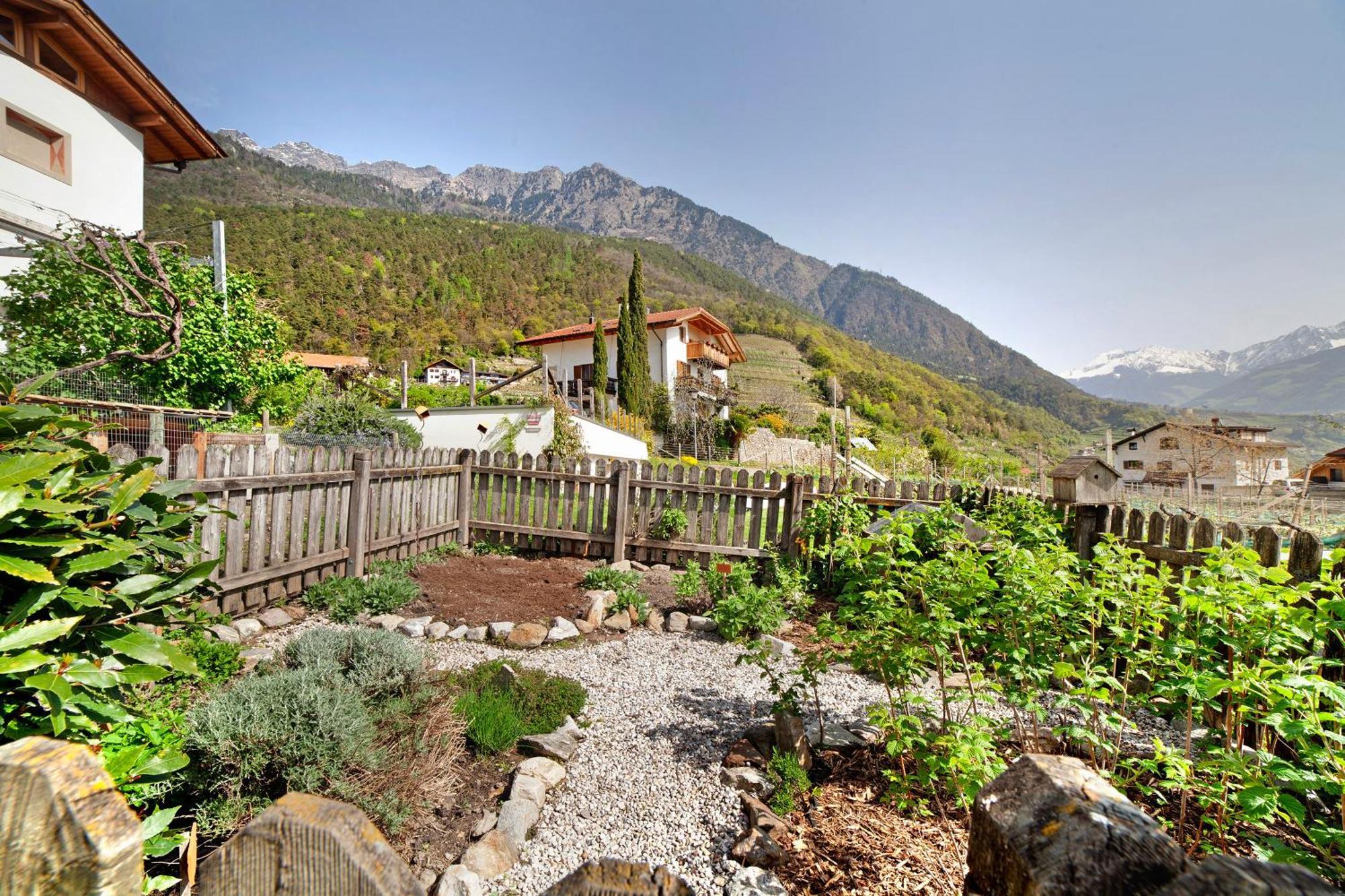 Froehlichhof Wohnung Apfelbluete Lagundo Exterior foto